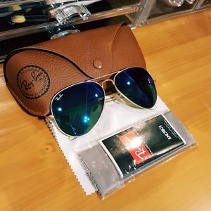 Women's Ray•Ban Aviator sunglasses